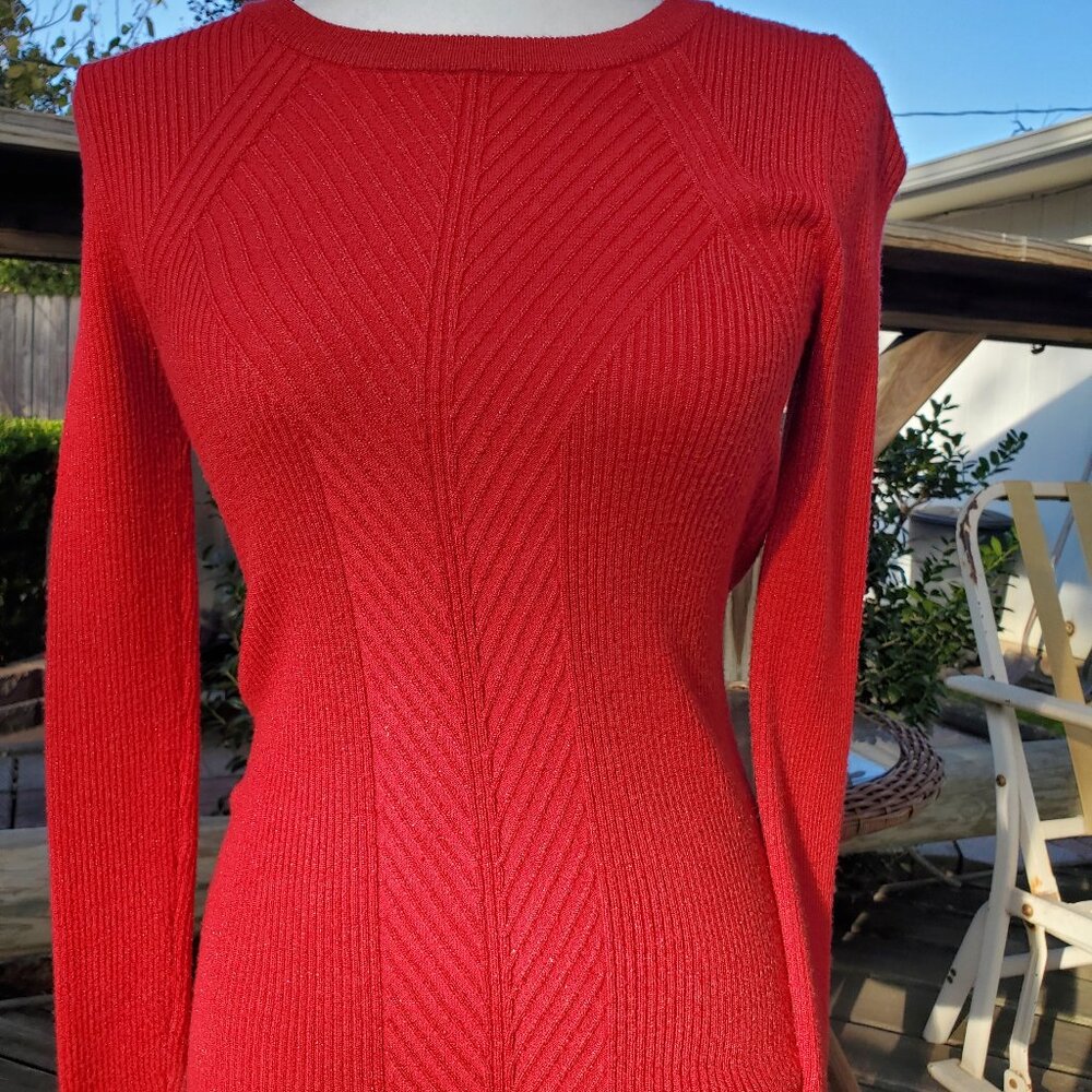 Nine West Shimmer Red Sweater Size SMALL Like New